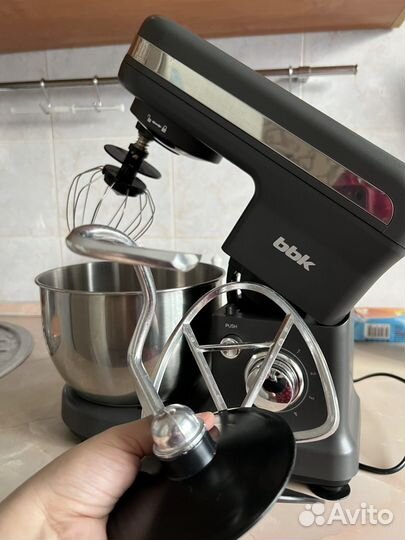 Миксер планетарный BBK