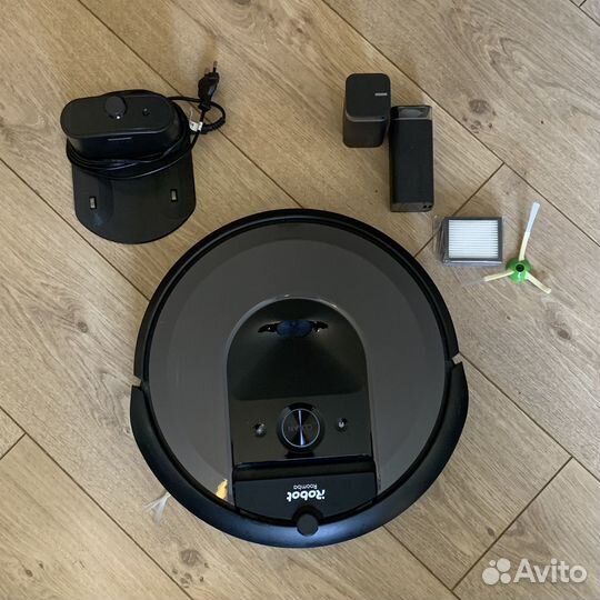Робот пылесос irobot roomba i7