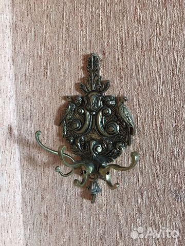 Вешалка из бронзы