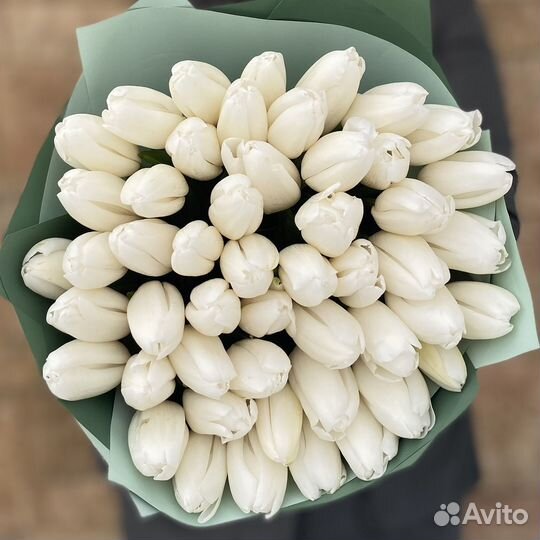 Букет белых тюльпанов 51 шт. к 8 марта в Москве