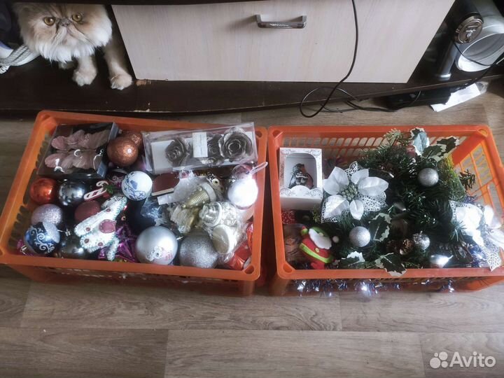 Новогодние игрушки