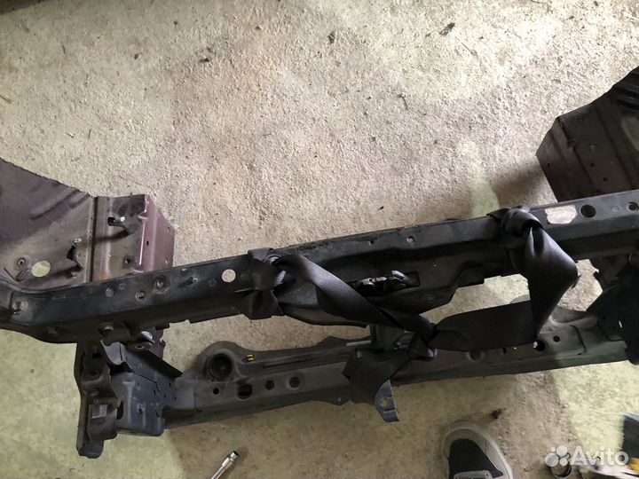 Телевизор (ноускат) Toyota Brevis