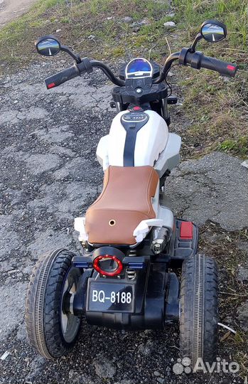 Детский трехколесный электромотоцыкл