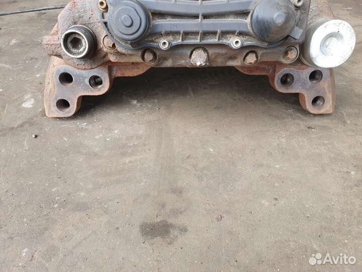 Суппорт тормозной правый Scania