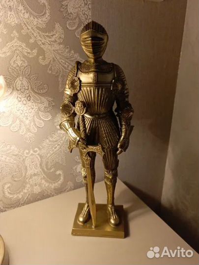Фигурка-статуэтка «Рыцарь»