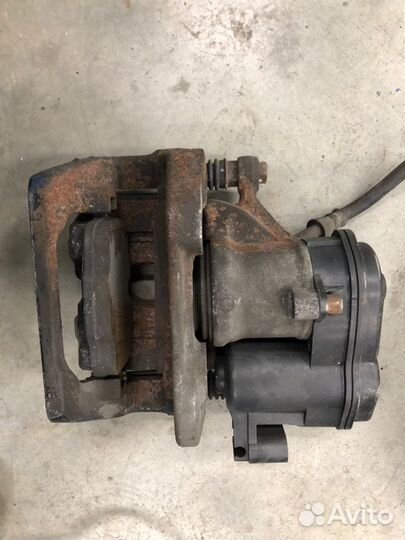 Комплект тормозов Bmw 5 F10 N63B44A 12.16.2010