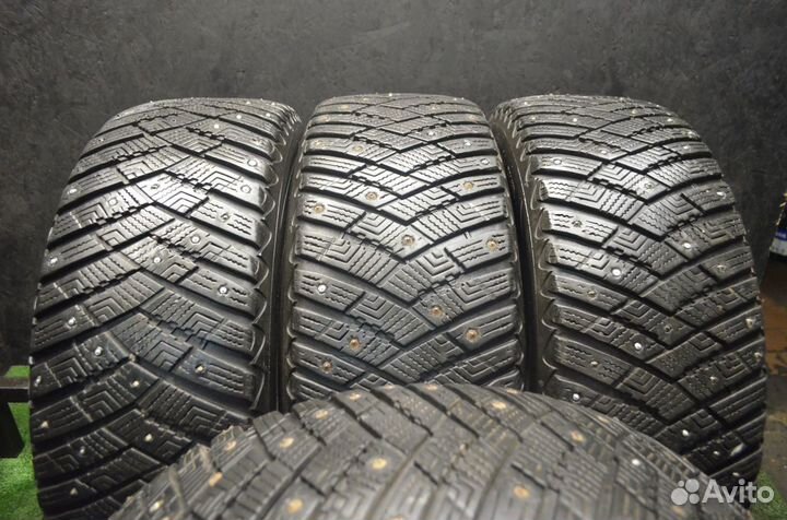 Goodyear Ultragrip Ice Arctic 235/55 R19 105T