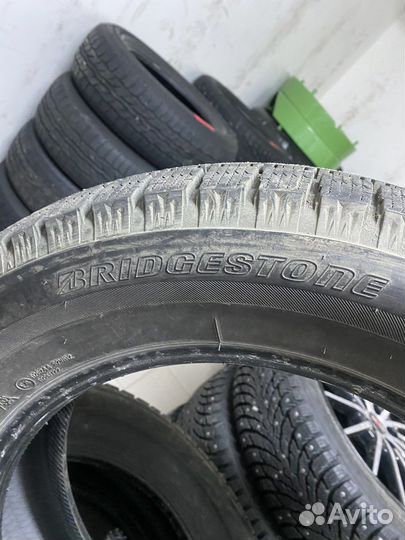 Bridgestone Blizzak Ice 225/60 R17