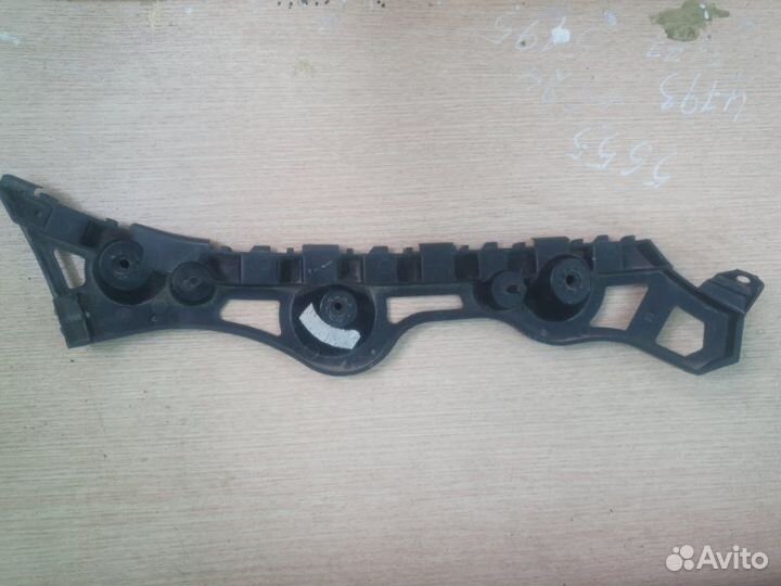 Кронштейн крепления бампера задний правый Renault