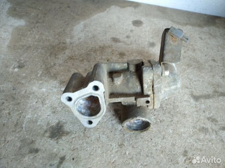 Корпус термостата Brilliance М2 2006-2012