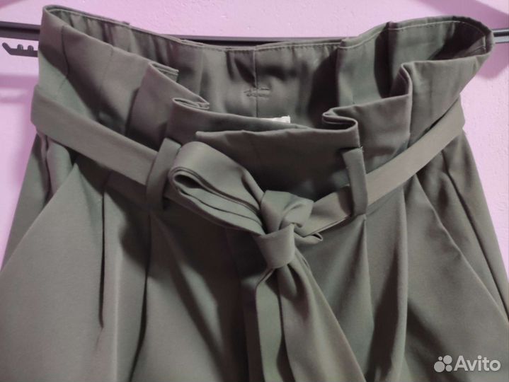 Брюки с высокой посадкой