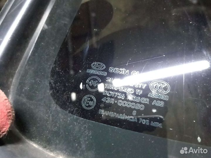 Форточка задняя правая Hyundai tucson 1