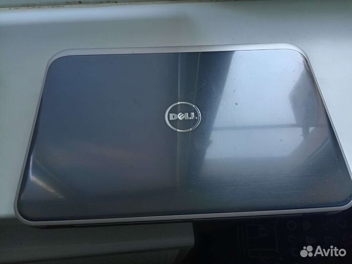 Ноутбук dell inspiron