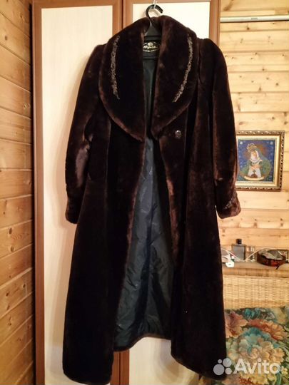 Шуба мутоновая 50-52 новая
