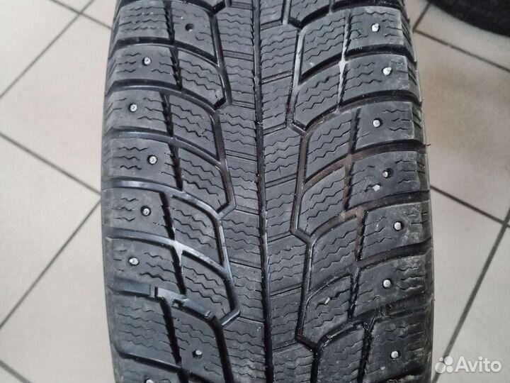 Michelin Latitude X-Ice North 215/60 R17 96T