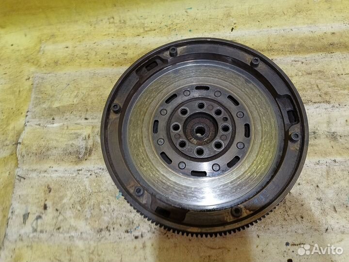 Маховик Mercedes Benz W124 1984-1995