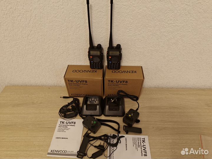 Kenwood TK-UVF8 рации 2 штуки с гарнитурами