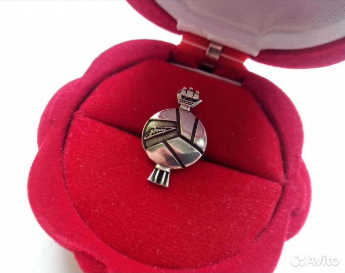 Знак, значок серебро 925. Зенит. Волейбольный клуб