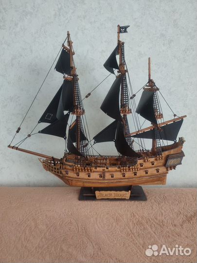Сборная модель корабля из дерева