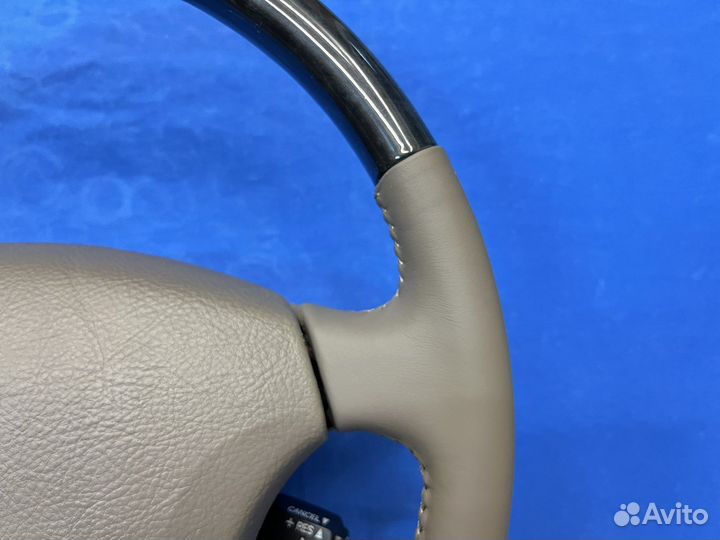 Оригинальный руль с косточкой Toyota Prado 120