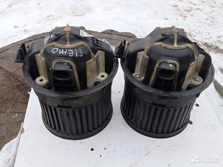 Моторчик печки Пежо 308