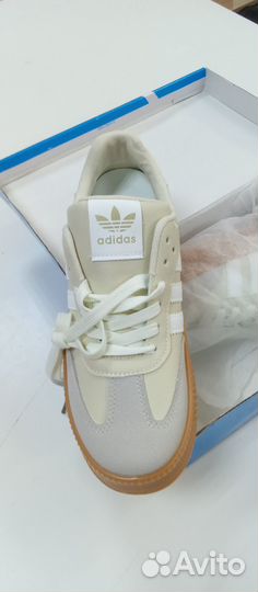 Кроссовки женские adidas