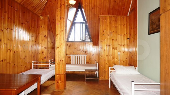 Комната 20 м² в 5-к., 2/2 эт.