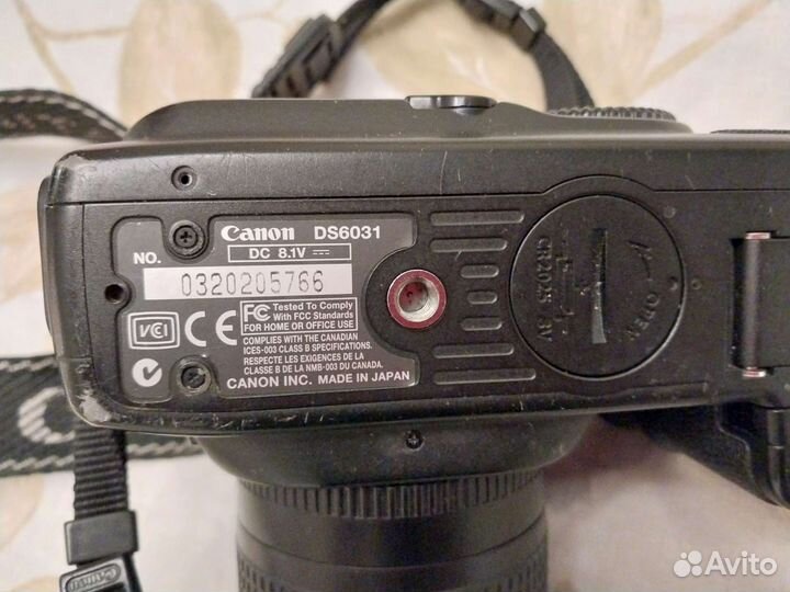 Зеркальный фотоаппарат canon