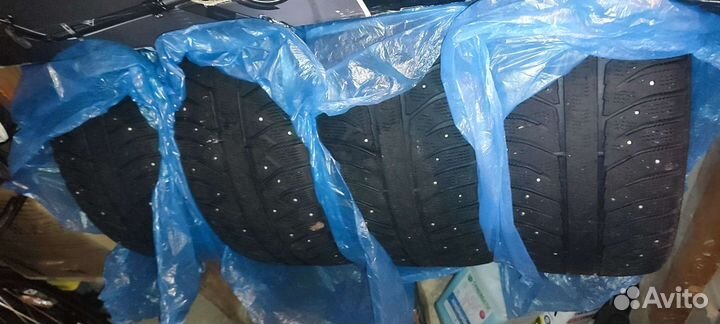 Bridgestone Ice Cruiser 7000 225/45 R18