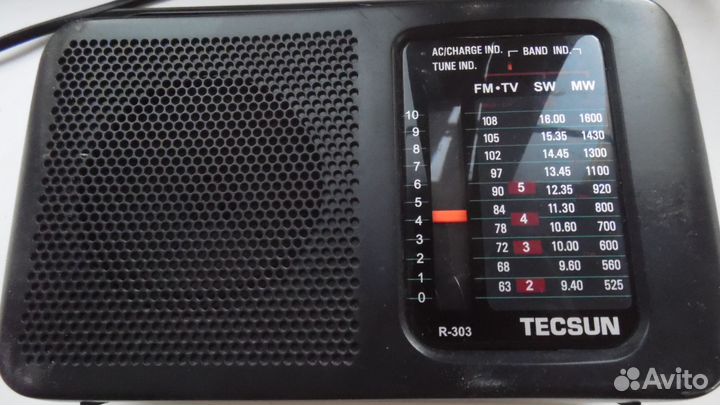 Радиоприемник-часы-будильник