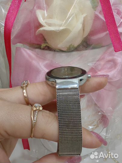 Часы наручные женские