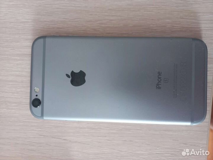 Телефон iPhone 6s