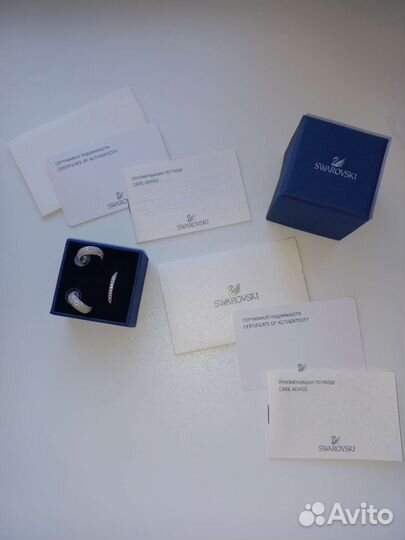 Кольцо и серьги Swarovski