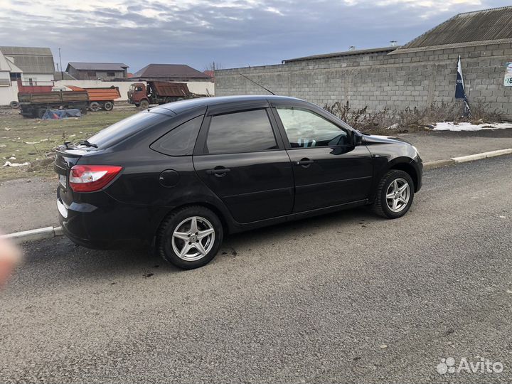 LADA Granta 1.6 МТ, 2016, 200 000 км