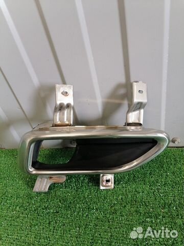 Накладка глушителя задняя левая Genesis G80 DH