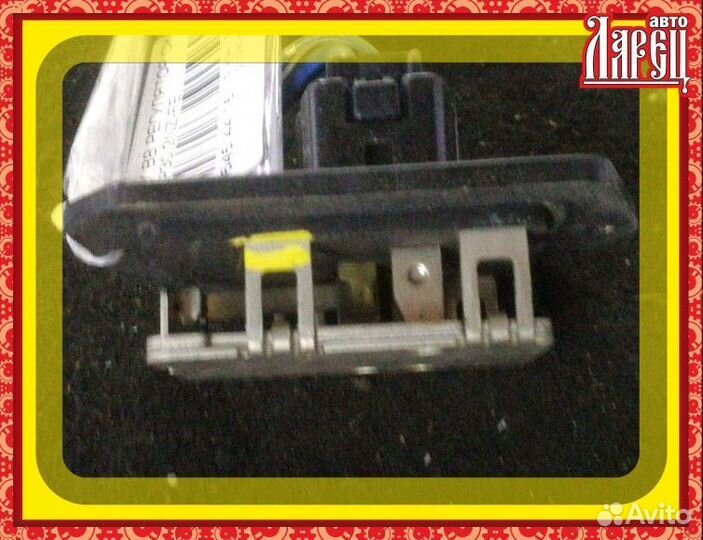 Регулятор скорости мотора отопителя Toyota Bb