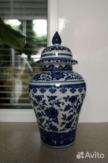 Китайская фарфоровая баночка