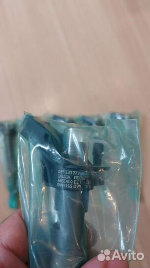 Форсунки новые оригинал 0445115052 Audi VW 3.0
