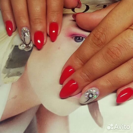 Маникюр, коррекция и окрашивание бровей и ресниц