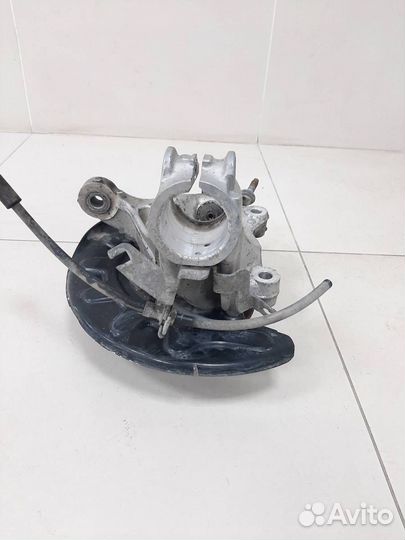 Кулак поворотный передний правый Skoda Karoq 2017