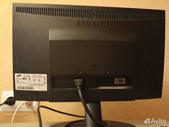 Монитор samsung