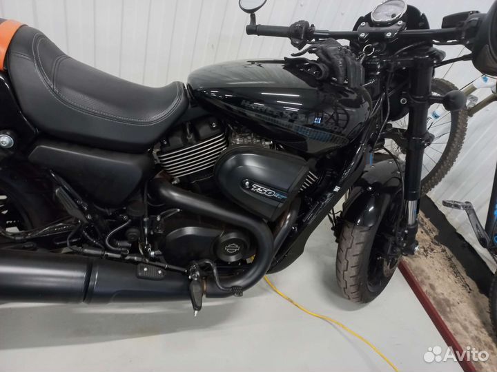 Продаётся мотоцикл Harley Davidson Street rod