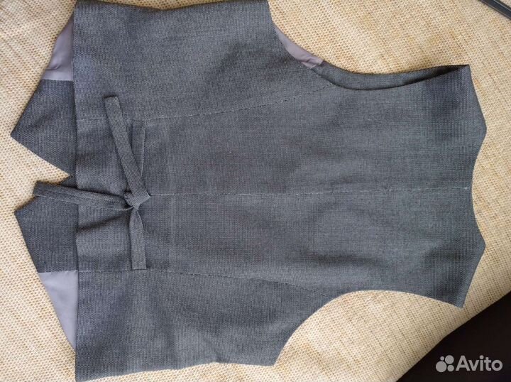 Костюм юбка и жилет 46 разм