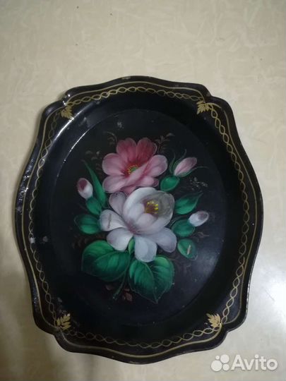 Чайники разные, подносы Жостово