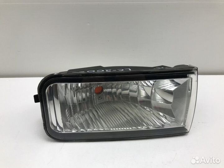 Правая противотуманная фара Toyota Land Cruiser 10