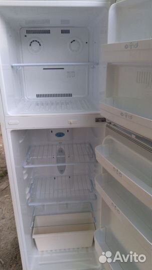 Холодильник LG сухой заморозки б/у