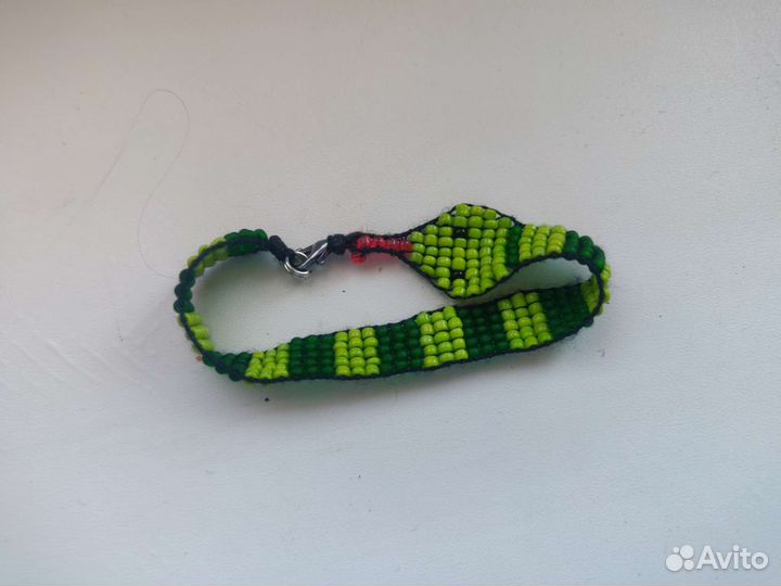 Браслет из бисера