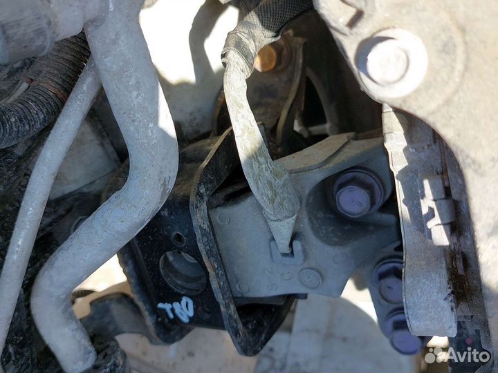 Toyota Rav4 XA50 Подушка двигателя