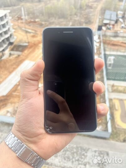 iPhone 8 Plus, 64 ГБ