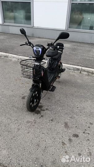 Электроскутер новый колёса16